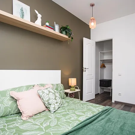 Stay By The Andrejsala Area With Free Parking And Reach The Old Town In 15 Min Walk Riga Buitenkant foto