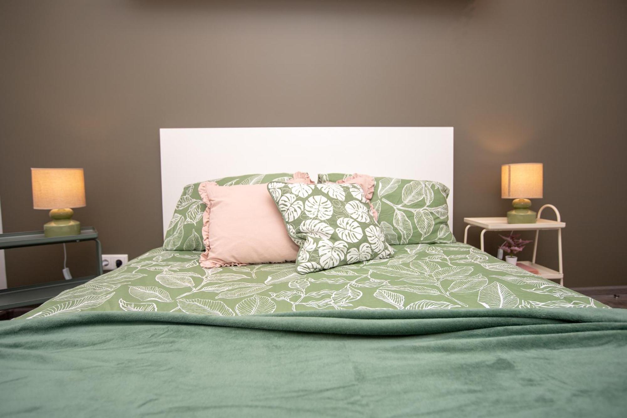 By The Andrejsala Area With Free Parking And Reach The Old Town In 15 Min Walk Appartement *
