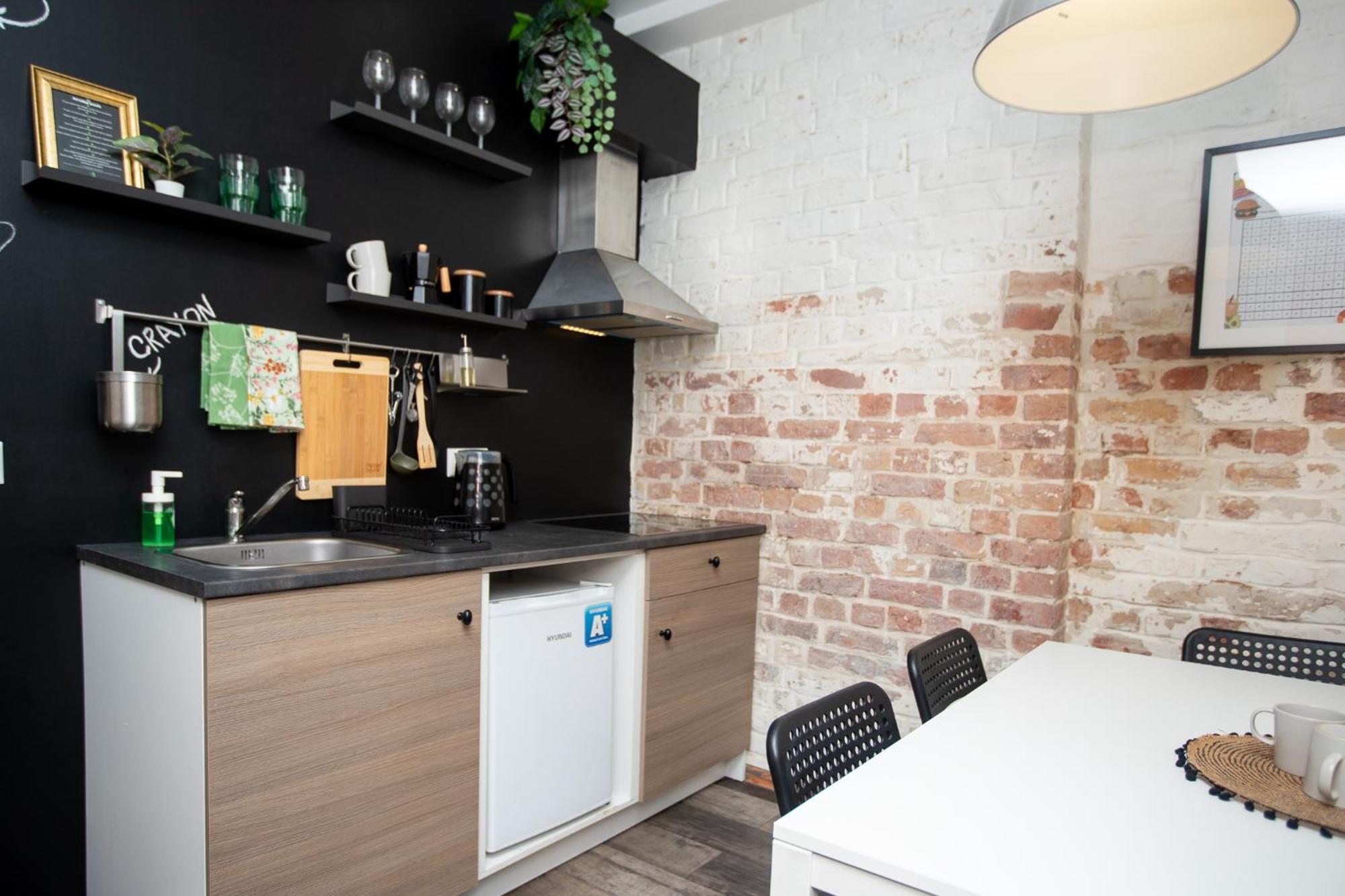 Appartement By The Andrejsala Area With Free Parking And Reach The Old Town In 15 Min Walk *